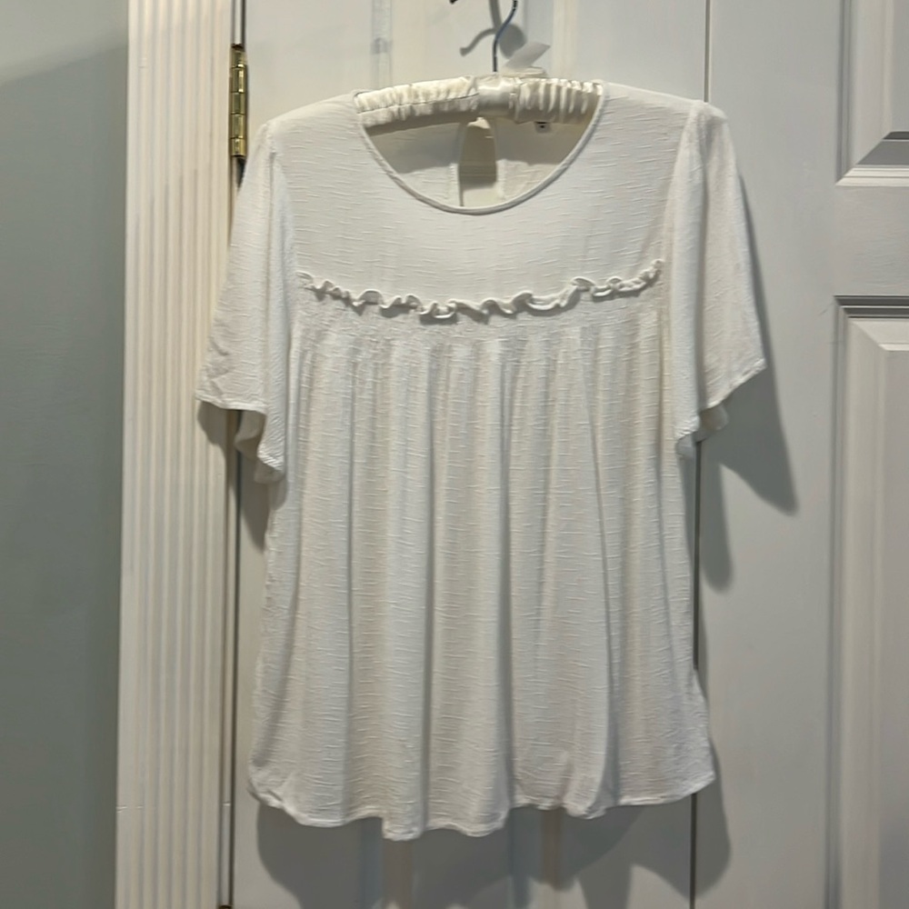Mittoshop Top Off White Flowy Size Medium Short Sleeve 100% Rayon